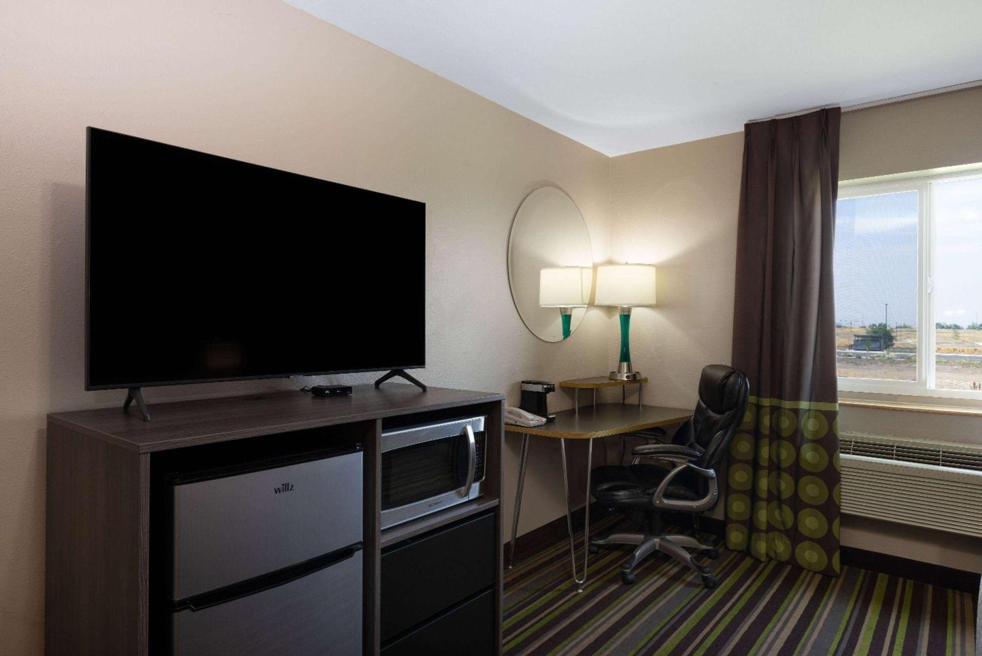 Super 8 By Wyndham Belgrade/Bozeman Airport Μοτέλ Εξωτερικό φωτογραφία