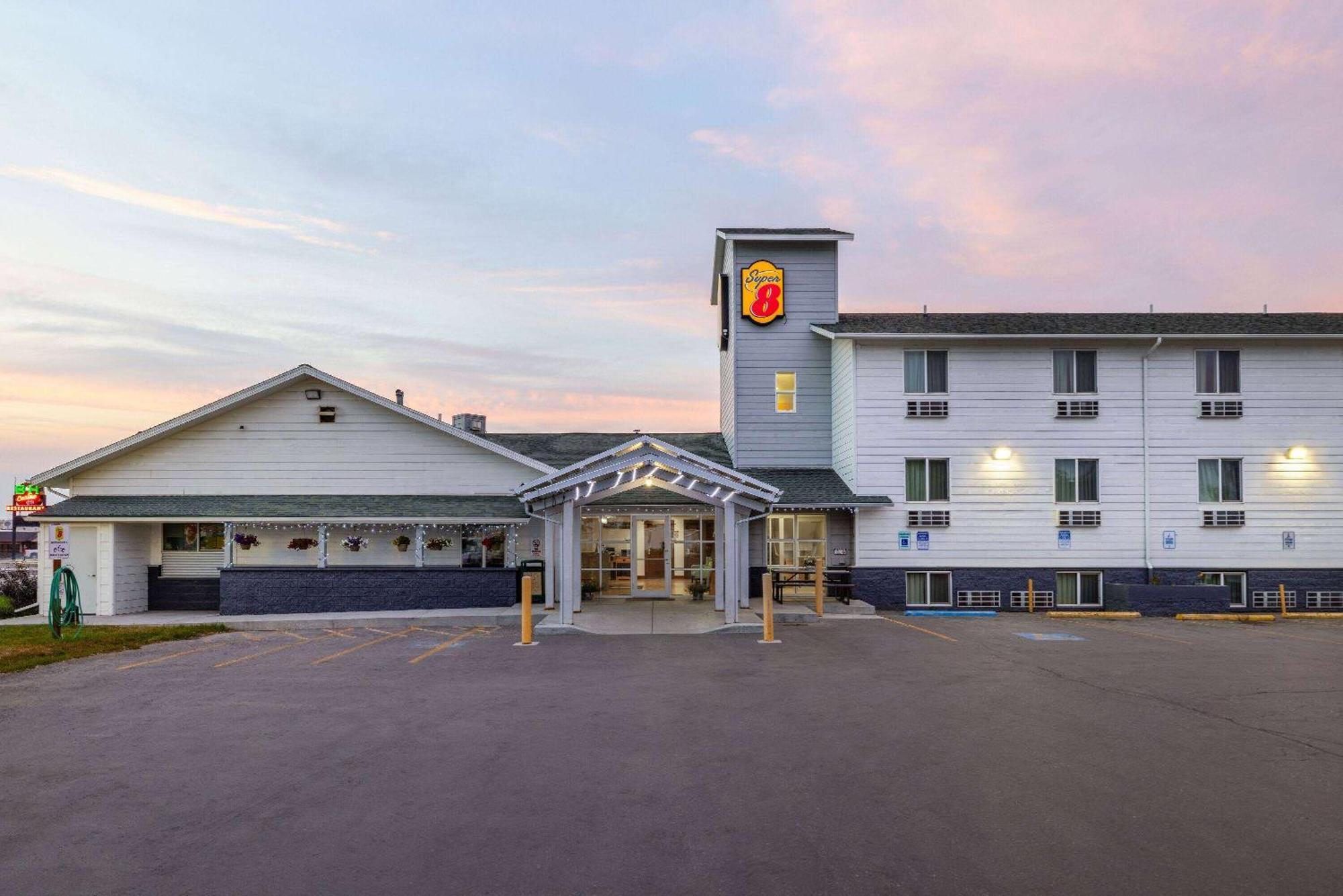 Super 8 By Wyndham Belgrade/Bozeman Airport Μοτέλ Εξωτερικό φωτογραφία